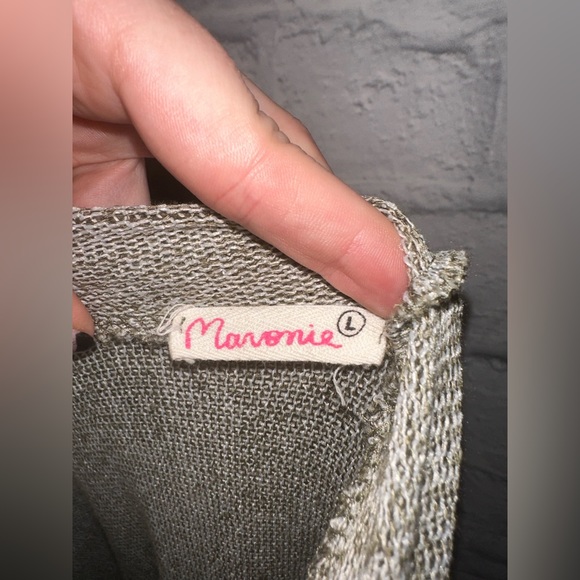 Olive Green/Moss flowy pullover top - Picture 4 of 5